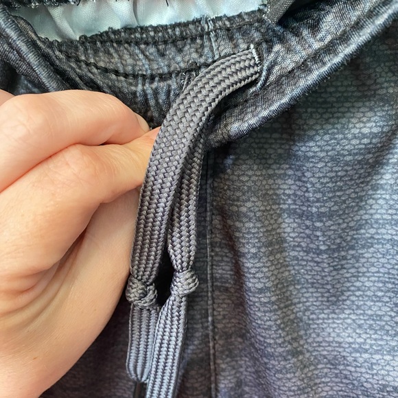 Spalding gray drawstring shorts. Size Medium. Side racer stripe. - Picture 3 of 8
